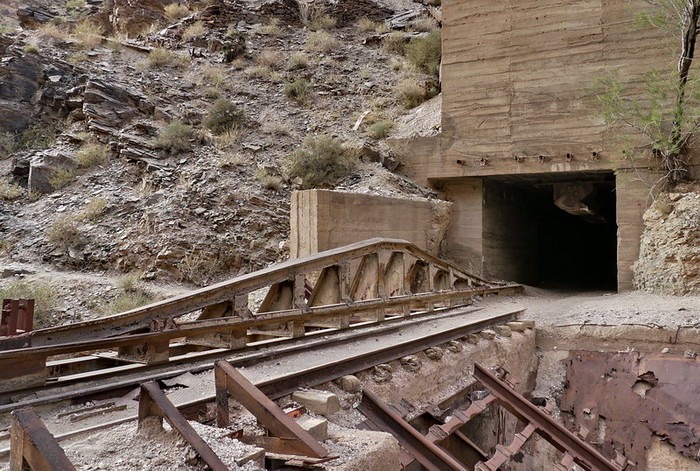 Aouli - entrance to the mine