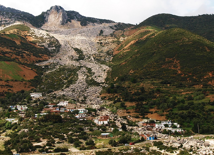 Riff Mts. - landslide near Douar Tassaft